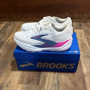 Brooks women’s Ghost max 3